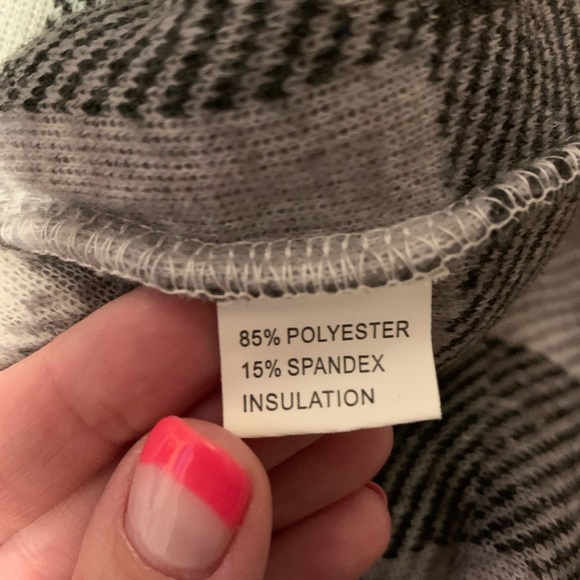 Sold Amazon 1/2 zip Buffalo plaid Pullover - Picture 4 of 5